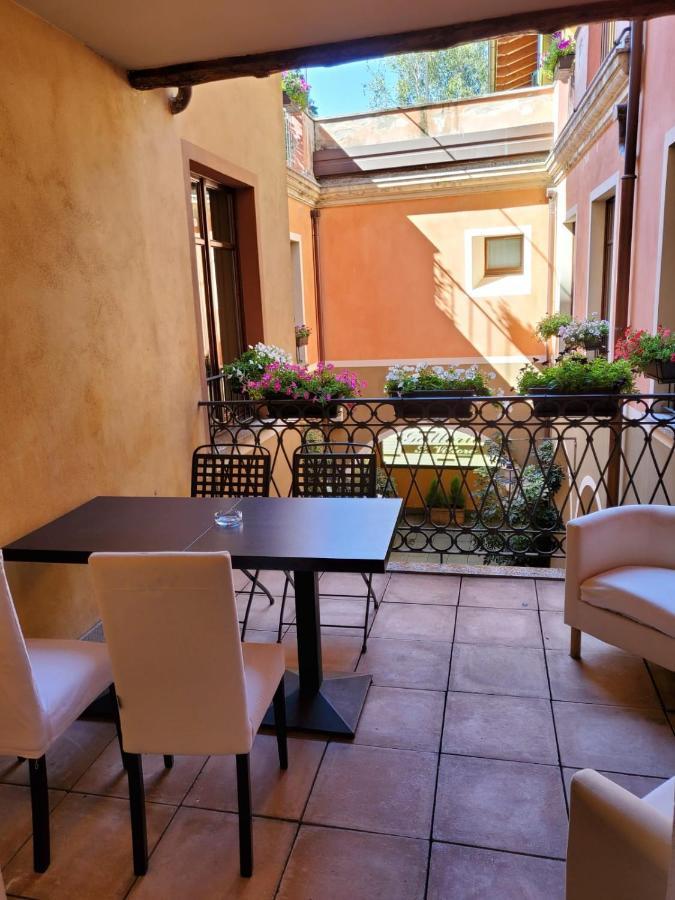 Hotel La Contrada Verbania Extérieur photo