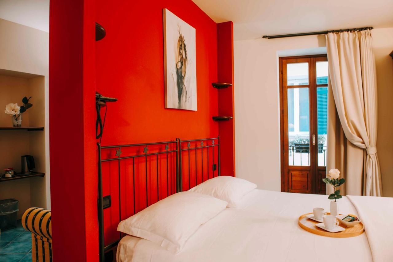 Hotel La Contrada Verbania Extérieur photo